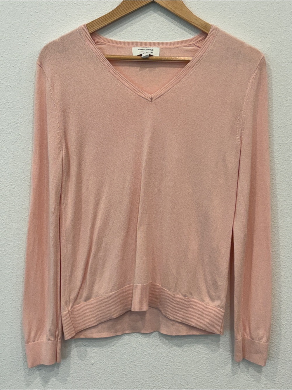 Banana Republic Women’s Cotton Blend Soft Pink V-Neck Sweater Size S